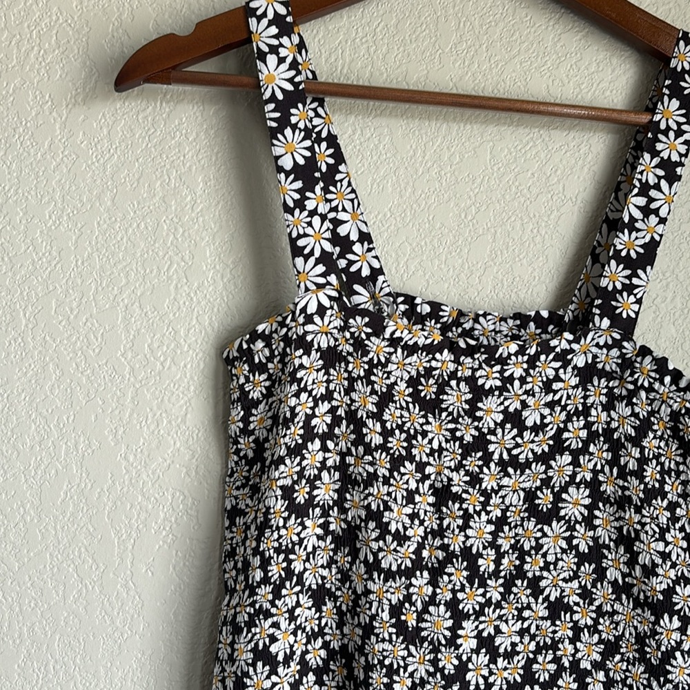 American Eagle Fitted Dress - Black/White Floral - Size S Tall. - Picture 2 of 5